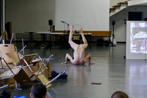 Xavier Le Roy, Monstres de circonstances © Tamira Kalmbach