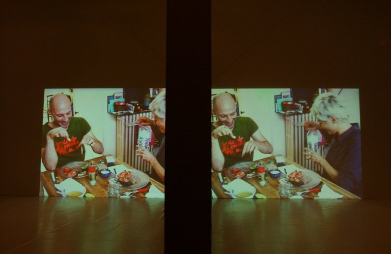 Wall Dancin’ – Wall Fuckin’ (2003) chorégraphie d'Alain Buffard, avec Régine Chopinot et Alain Buffard Fonds Alain Buffard / Compagnie PI:ES – Médiathèque du CN D Photographies Marc Domage
