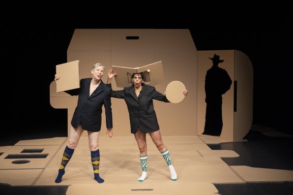 Latifa Laâbissi et Antonia Baehr, Cavaliers impurs © Anja Weber