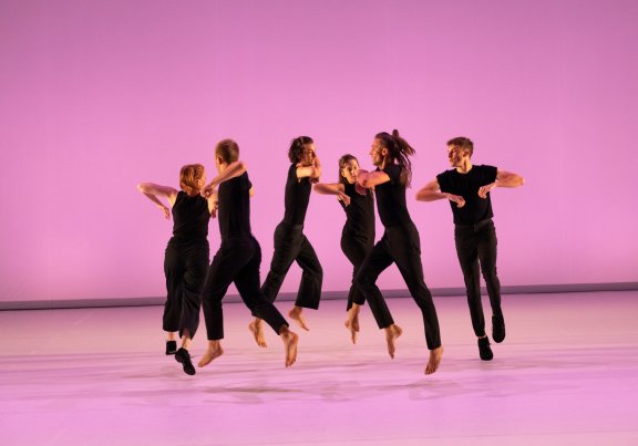 Dominique Bagouet, Caterine Legrand, So Schnell © Caroline Ablain