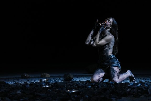 Vania Vaneau, Nebula © Laure Degroote